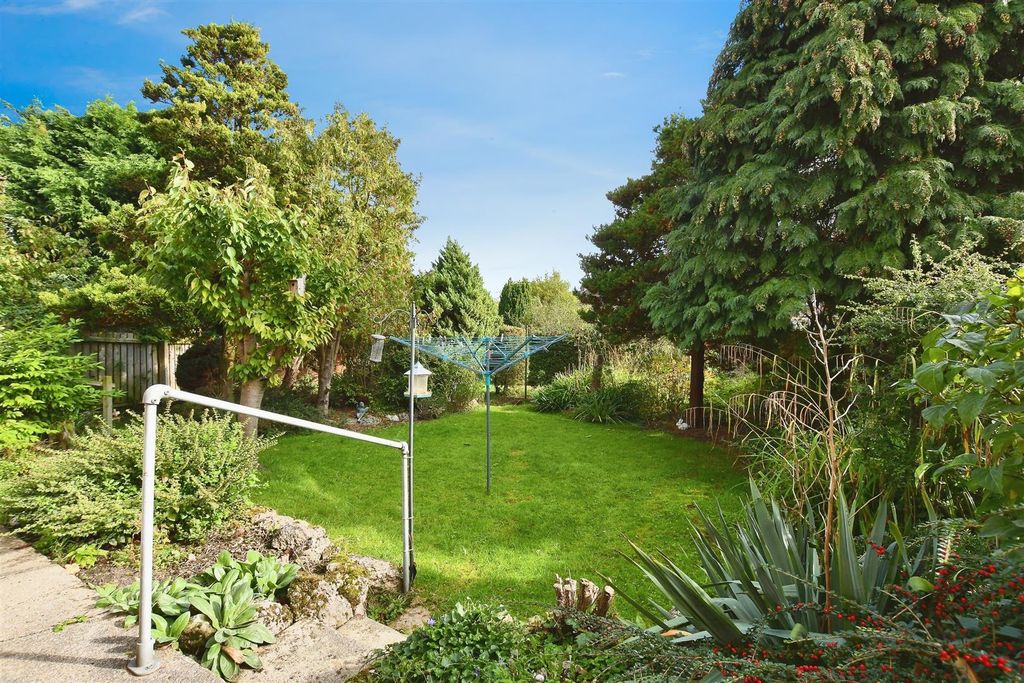 Property photo 2 of 23 Outside