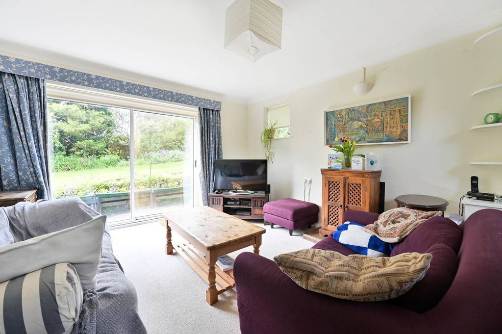 Property photo 3 of 14