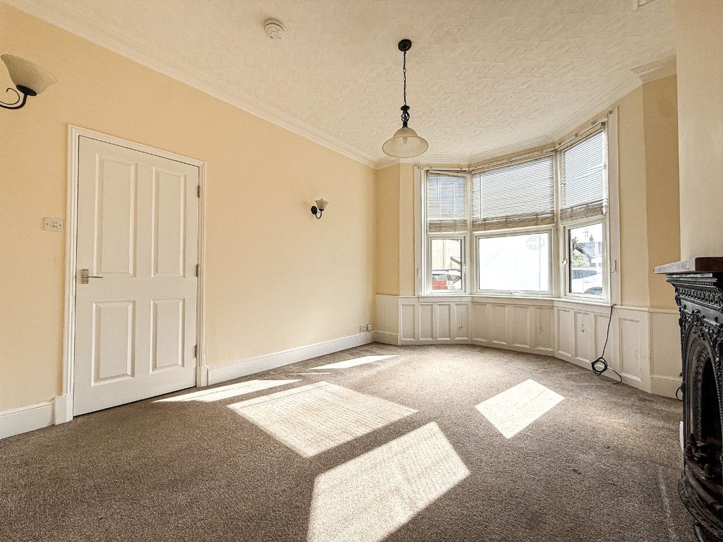 Property photo 3 of 18 4873119