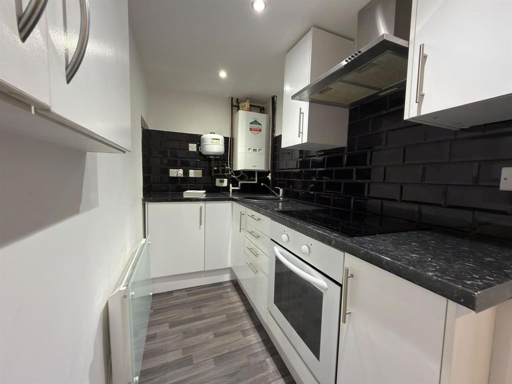 Property photo 3 of 12 108 A 10.Jpg