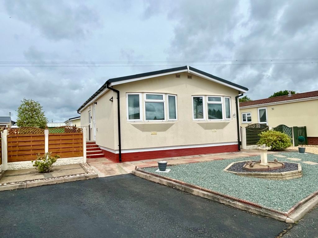 Property photo 1 of 11 Front
