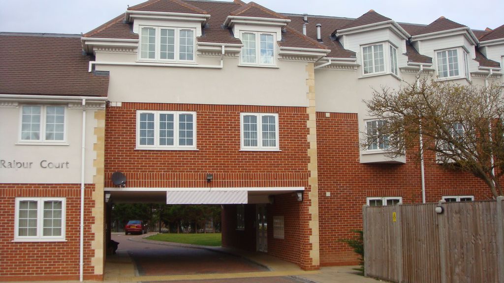Property photo 1 of 9
