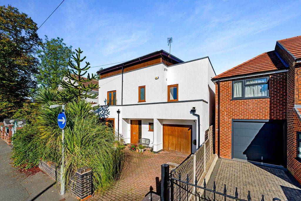 Property photo 1 of 35