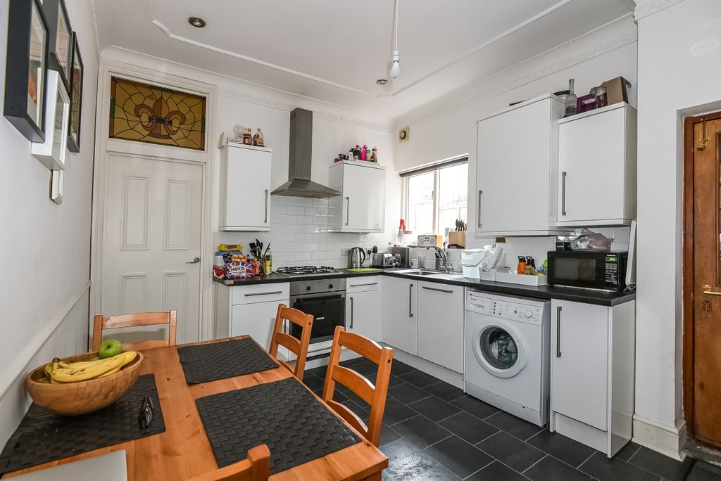 Property photo 3 of 8 157101 (1)