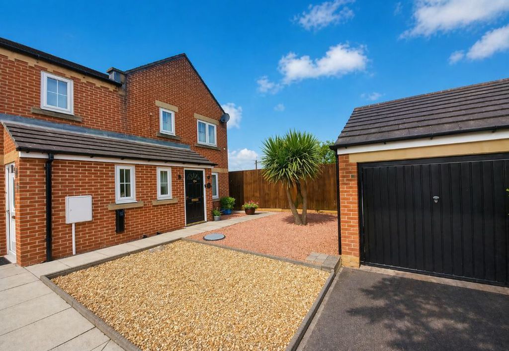 Property photo 1 of 8 Photo 1