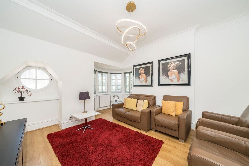 Property photo 2 of 7