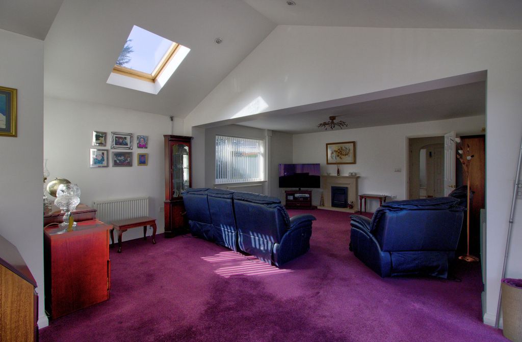 Property photo 2 of 25