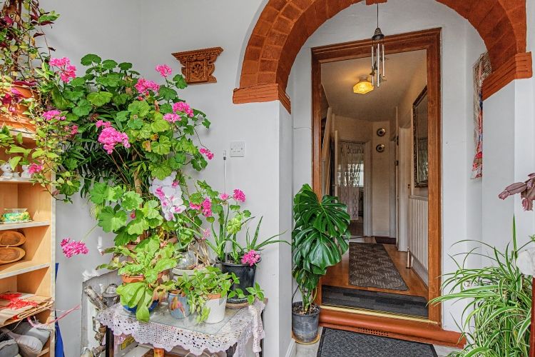 Property photo 2 of 14 329897