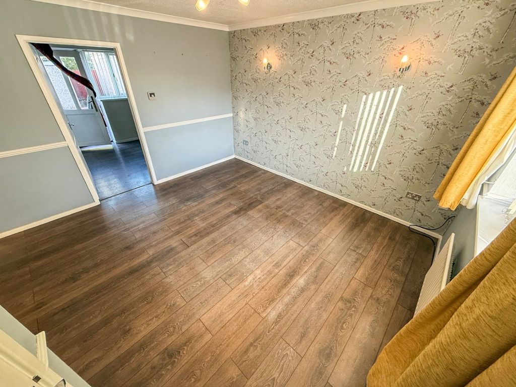 Property photo 3 of 12 Picture No. 13