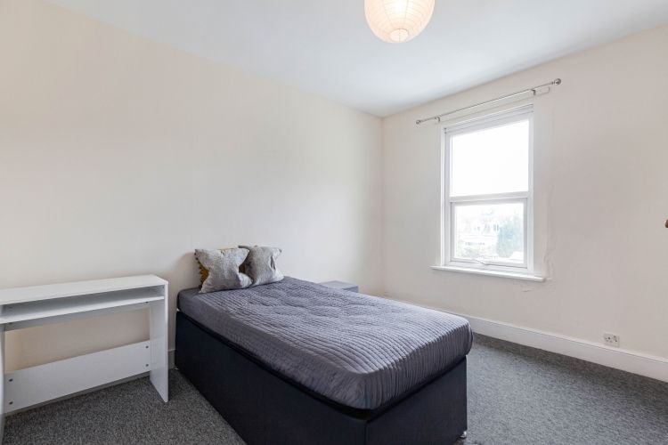 Property photo 3 of 9 305614