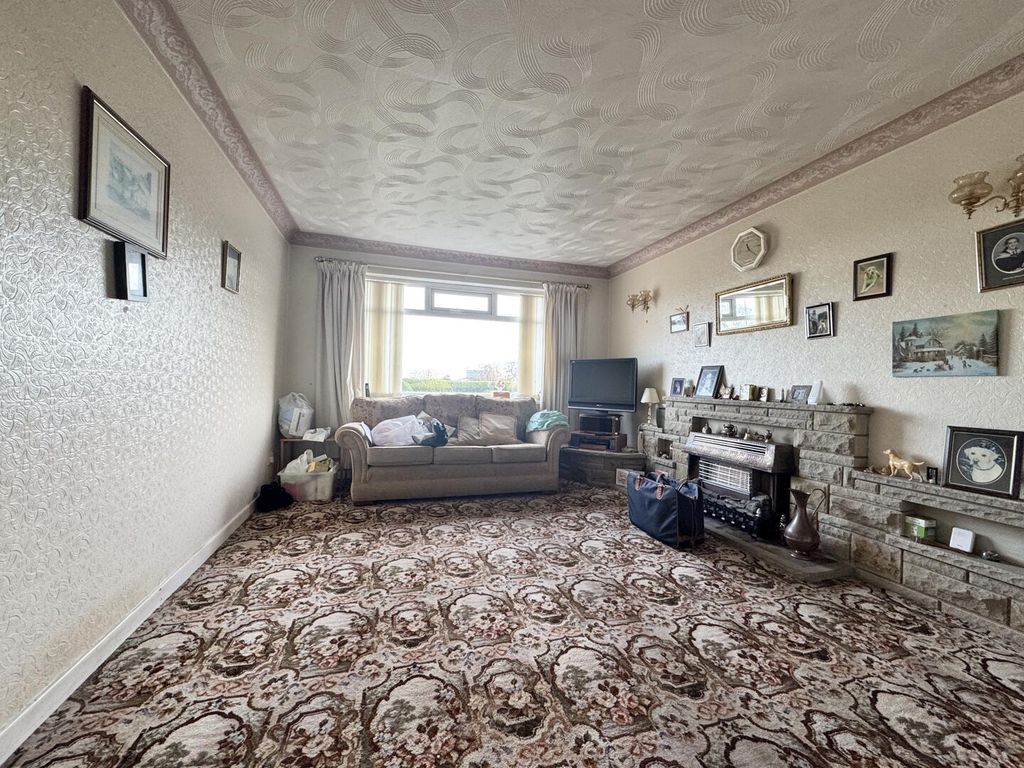 Property photo 2 of 9 Living Room