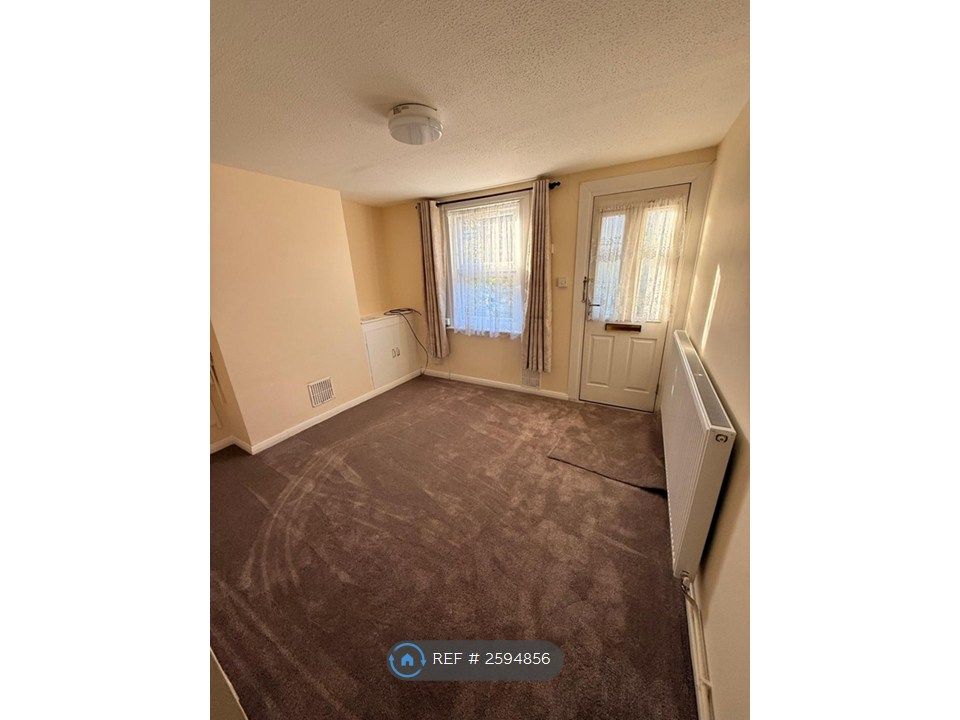 Property photo 2 of 12 Living Room