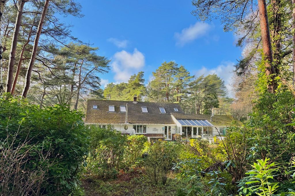 Property photo 2 of 35 Gallery