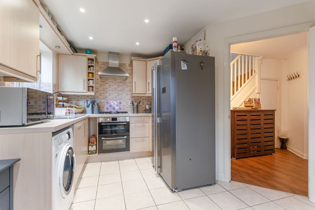 Property photo 3 of 22