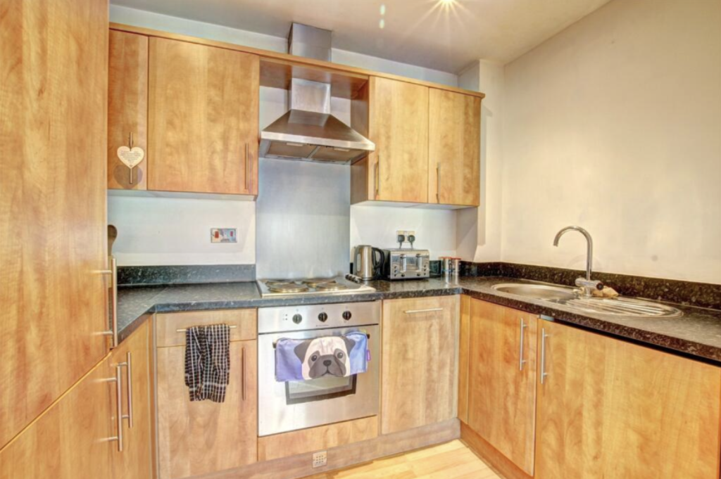 Property photo 3 of 6