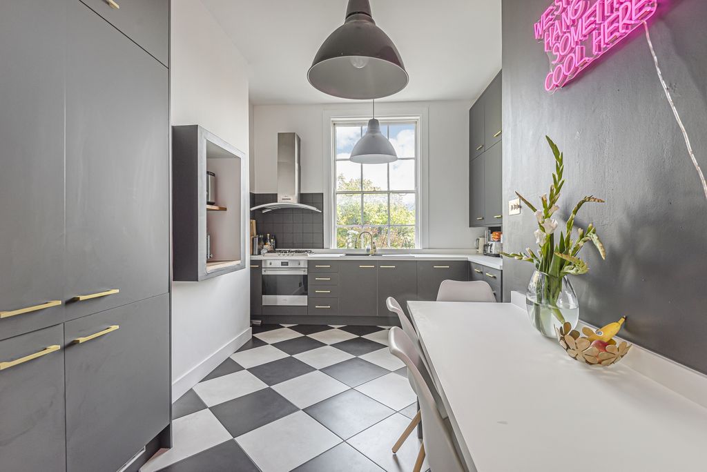 Property photo 3 of 16 Kitchen