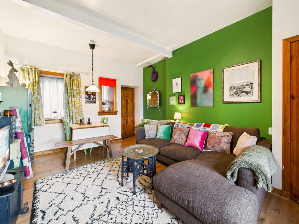 Property photo 3 of 23