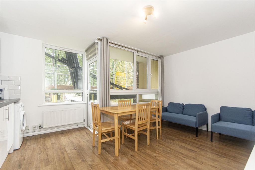 Property photo 1 of 8 Batten Street 1 (1).Jpg