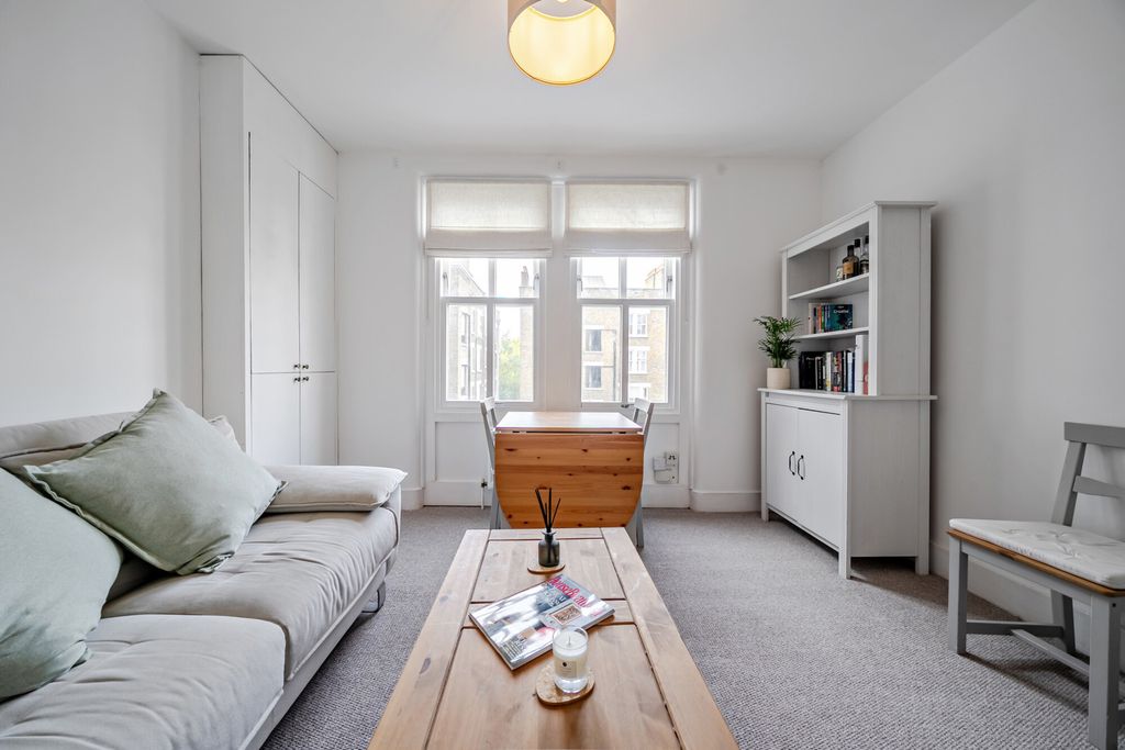 Property photo 3 of 19 1513295-2-6A97049...
