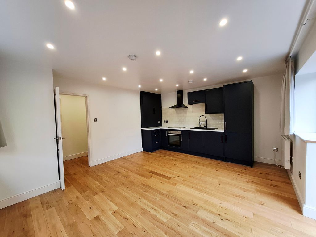 Property photo 1 of 8 Living Room