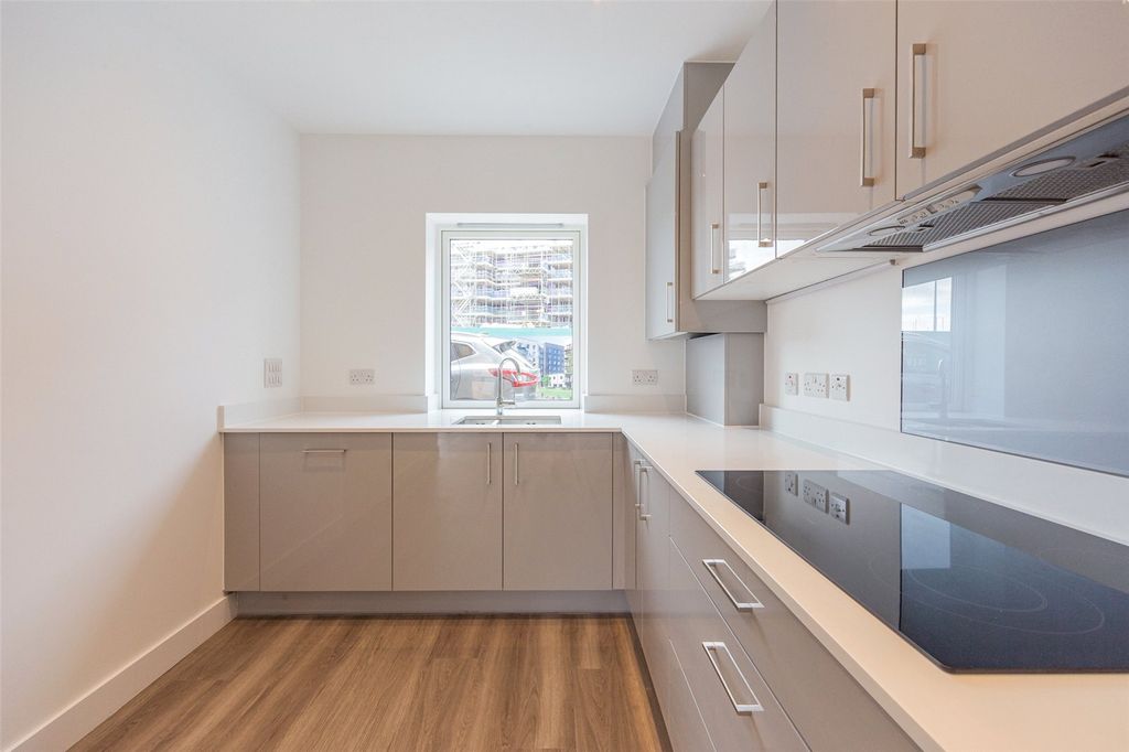 Property photo 2 of 7 Picture No. 29