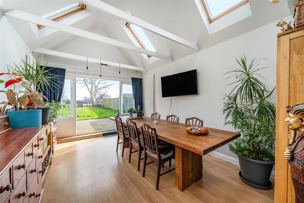 Property photo 2 of 17 Gswwanp1Skm3Th53Toehmq.Jpg