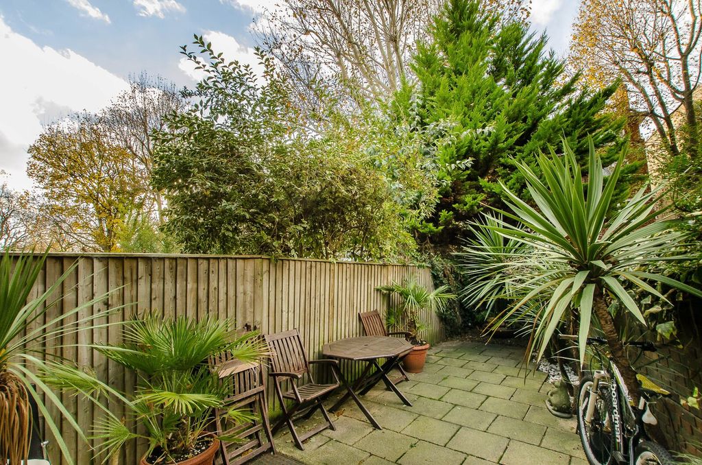 Property photo 2 of 9