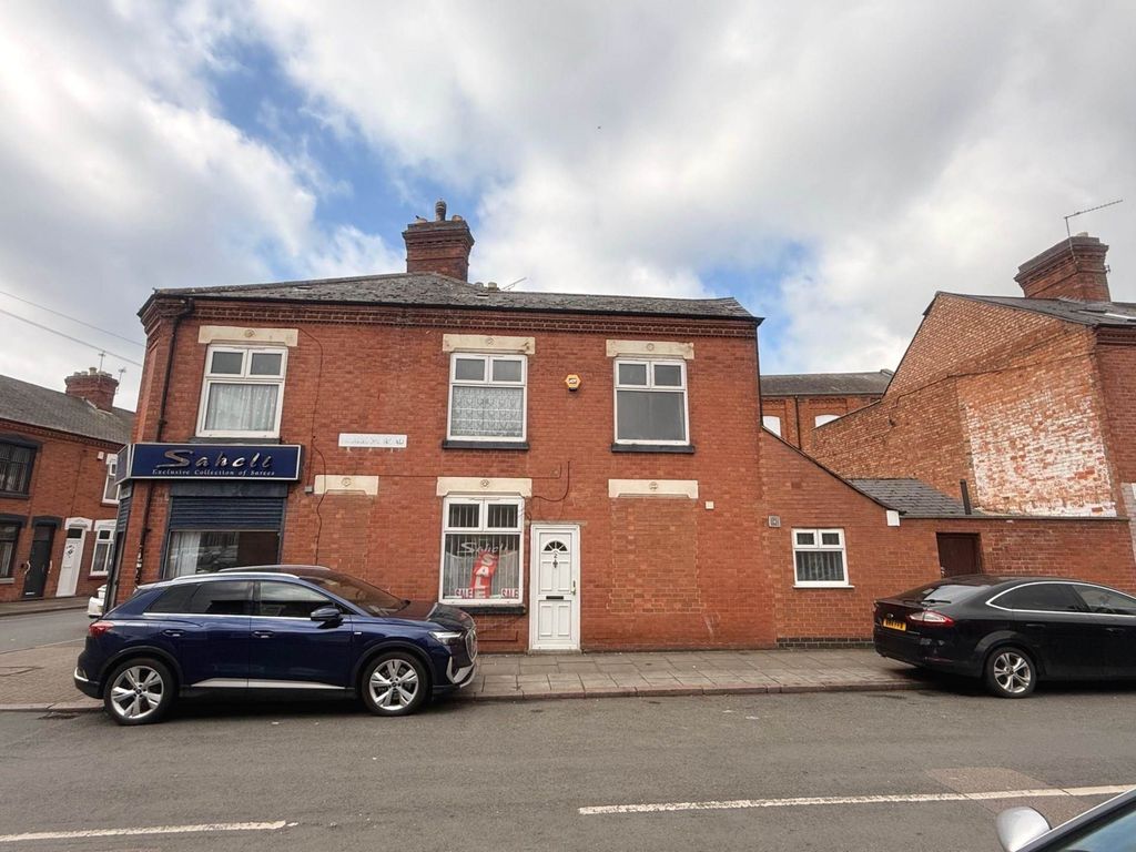 Property photo 2 of 18