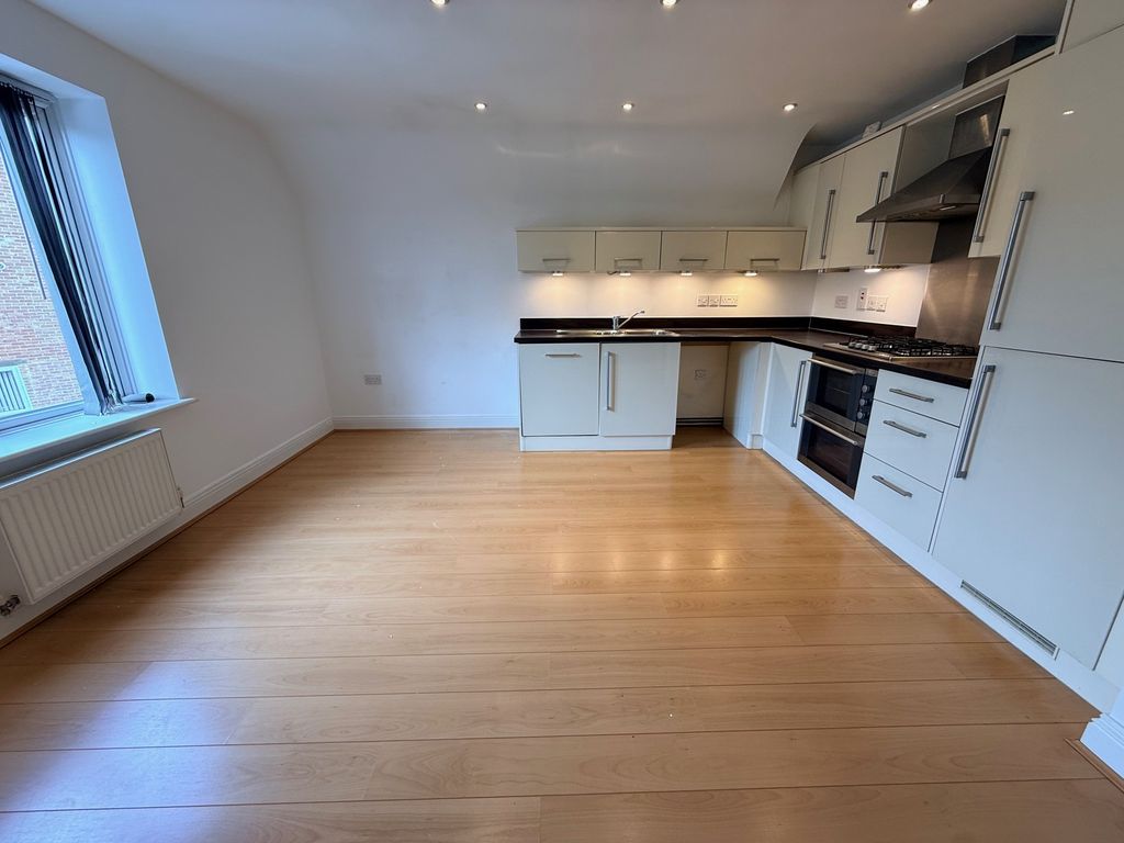 Property photo 2 of 11 Lounge-Kitchen