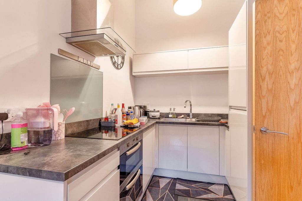 Property photo 3 of 8