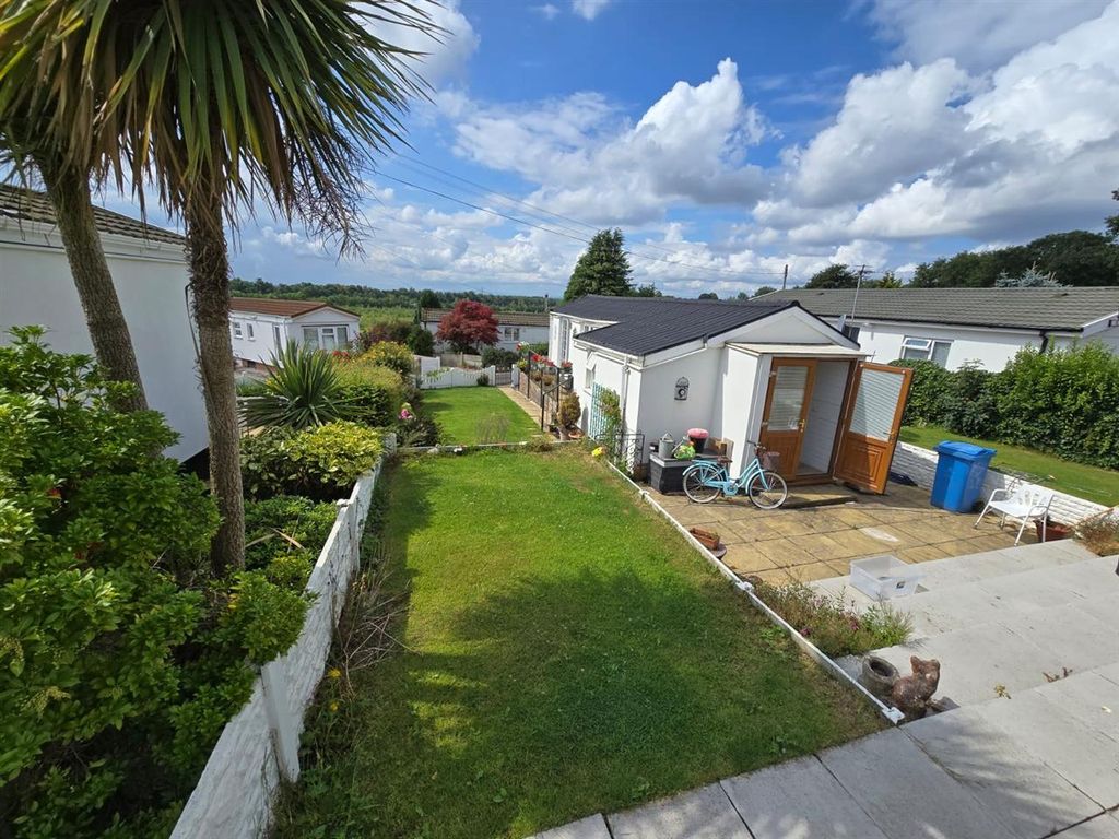 Property photo 3 of 15