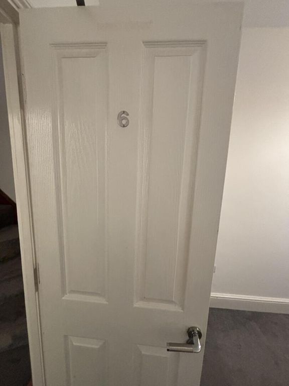 Property photo 2 of 6 Room 6 First Floor Front Left