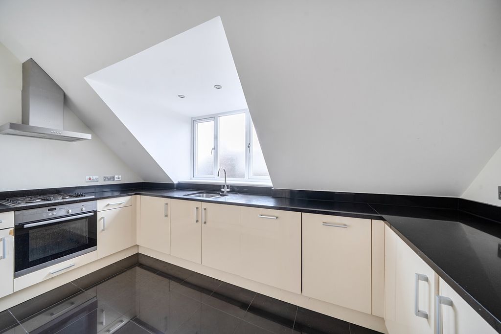 Property photo 2 of 16 Kitchen