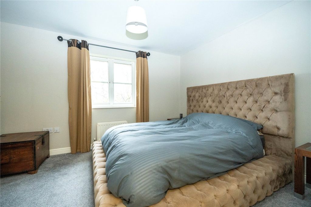 Property photo 3 of 11 Picture No. 15