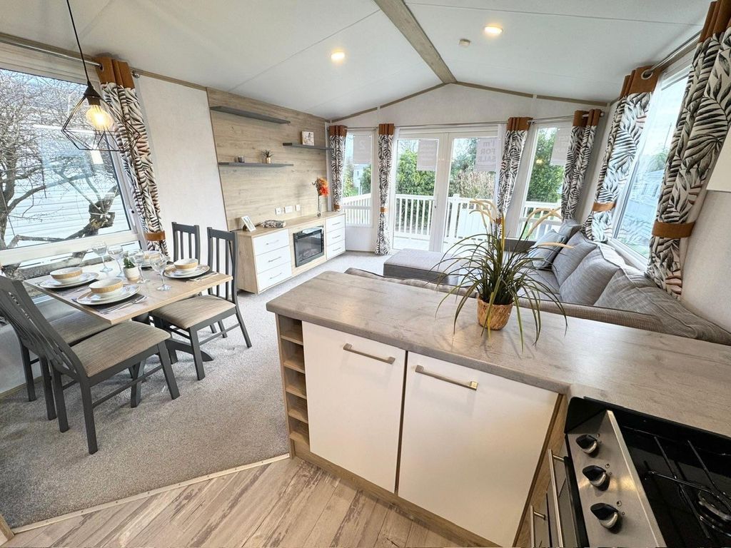 Property photo 1 of 10 Atlas Chorus 2021 Car0051558 129484232.Jpeg