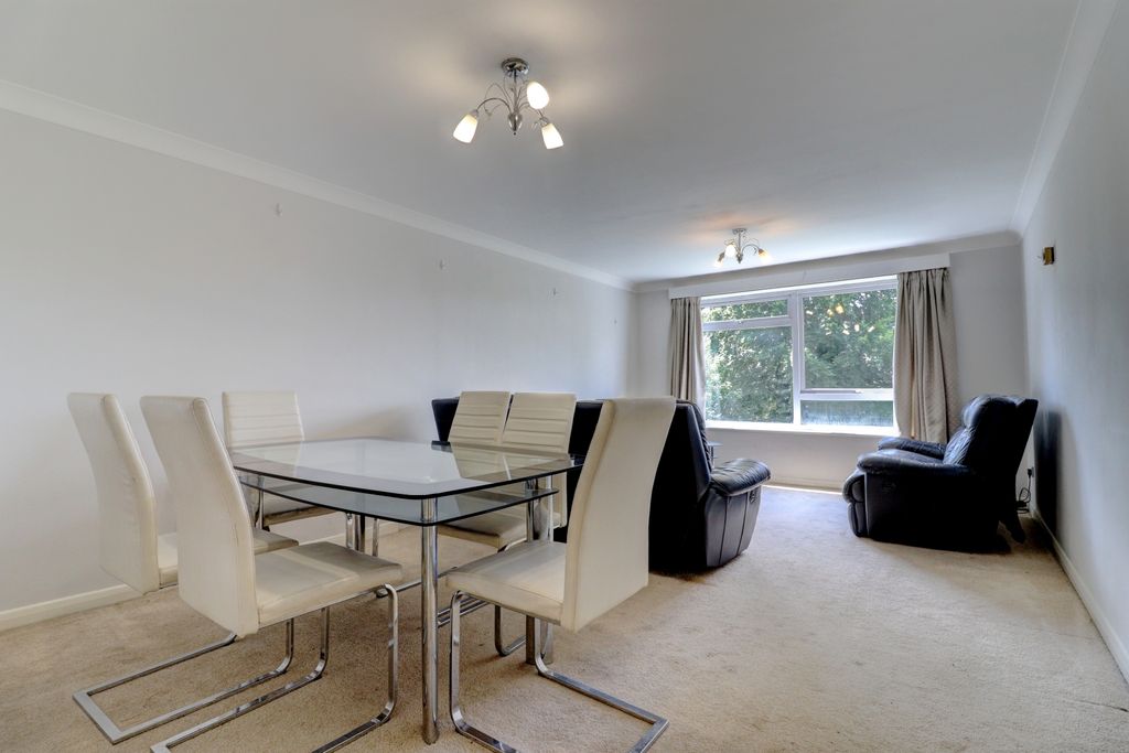 Property photo 2 of 11 Picture No. 03