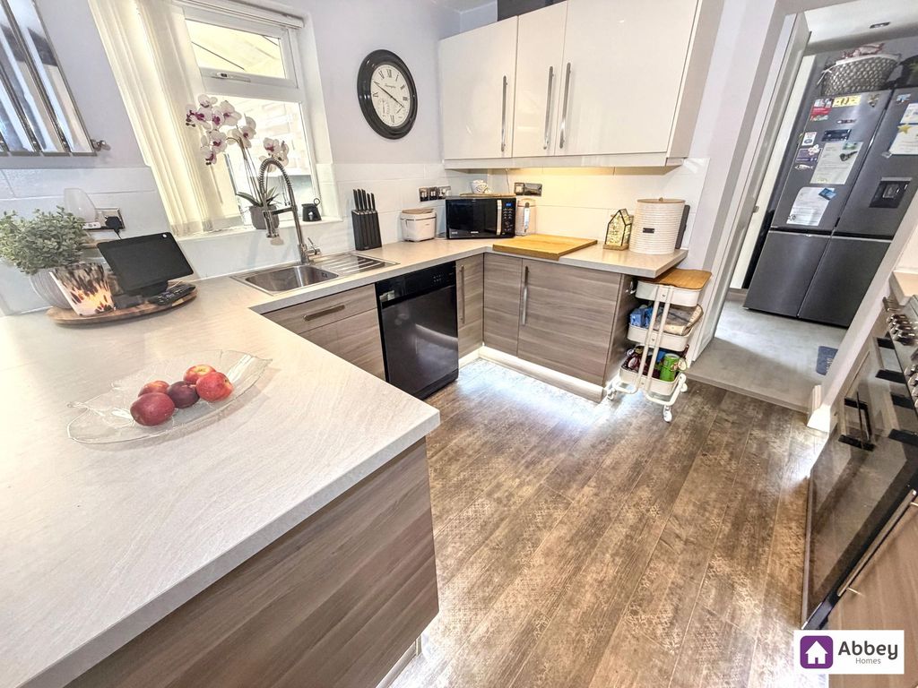 Property photo 3 of 20 Kitchen/Diner