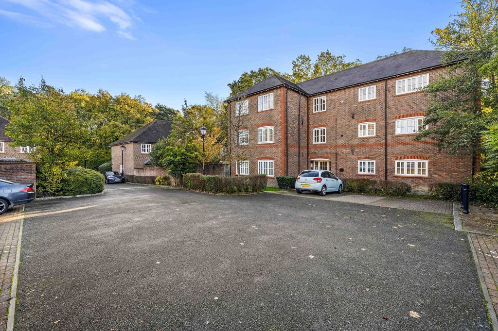 Property photo 2 of 16