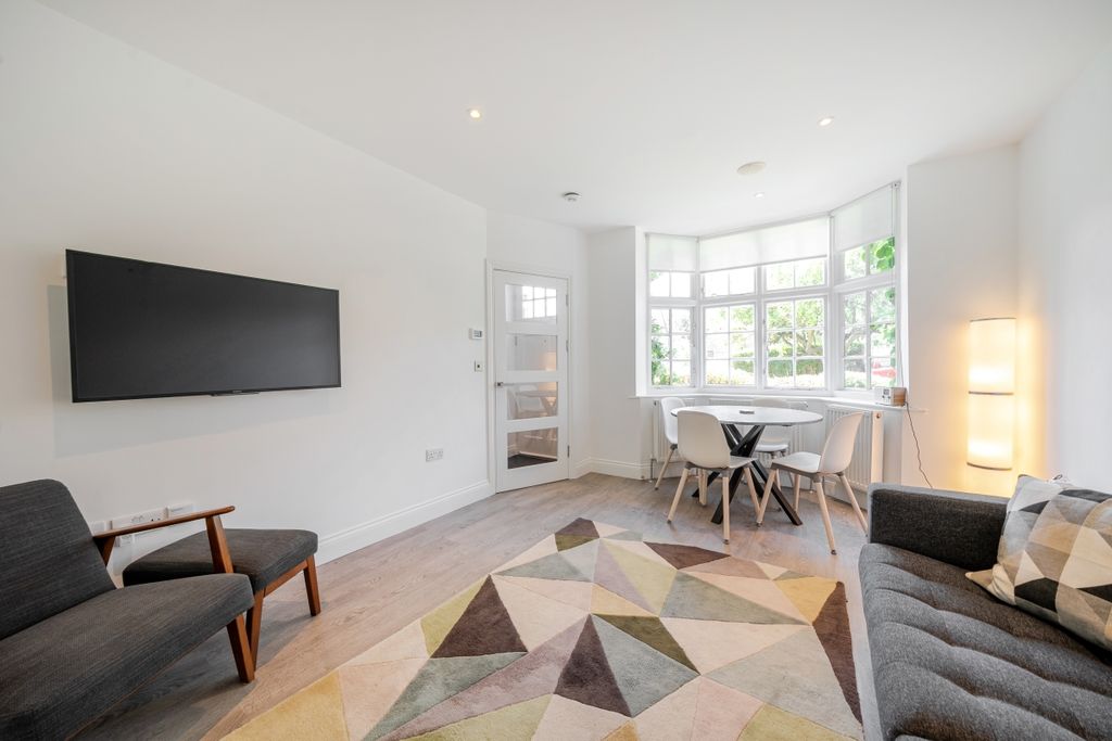 Property photo 3 of 21 1313165-5-6852cc6...