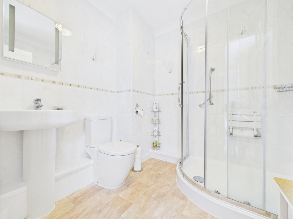 Additional image 10 of 3 bed flat for saleAlta Vista Road, Roundham, Paignton TQ4