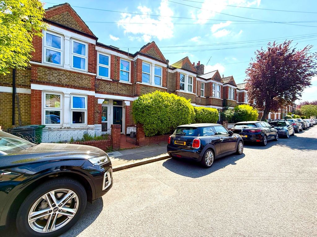 Property photo 1 of 18