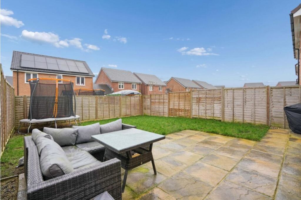 Property photo 3 of 14