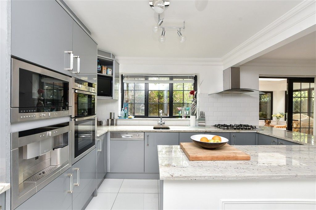 Property photo 3 of 22 Kitchen/Diner