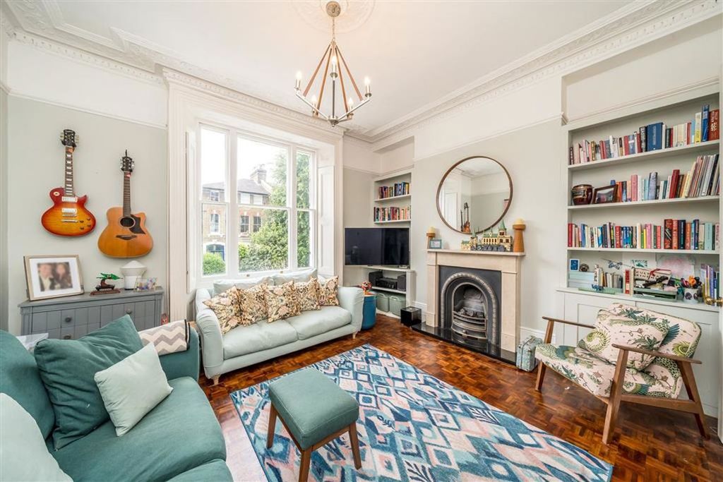 Property photo 2 of 10