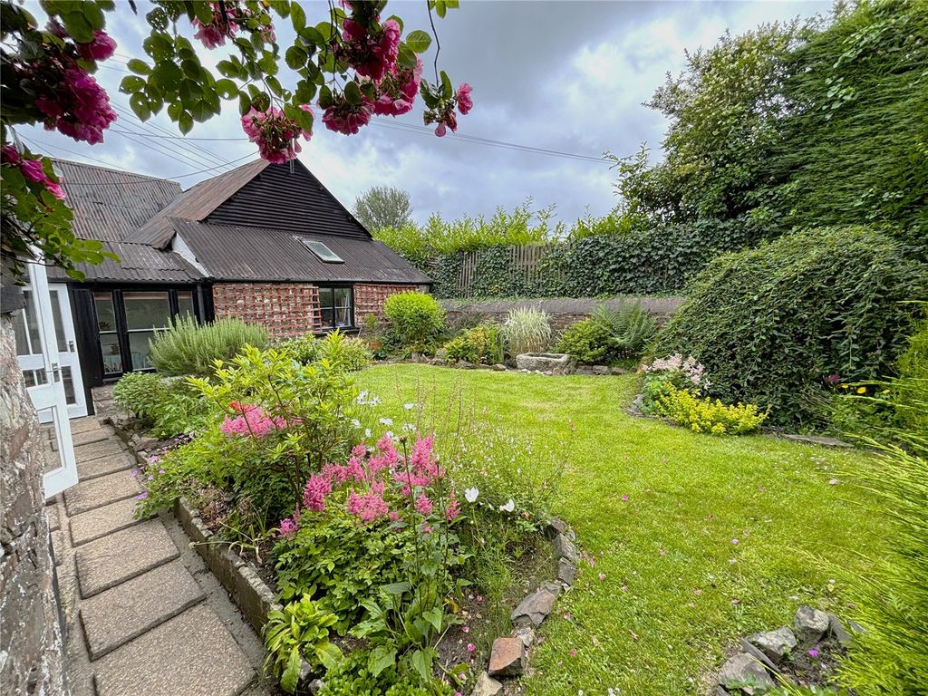 Property photo 2 of 30 Picture No. 72