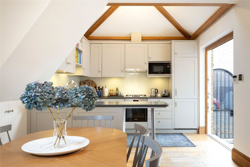 Property photo 3 of 13 Picture No. 11