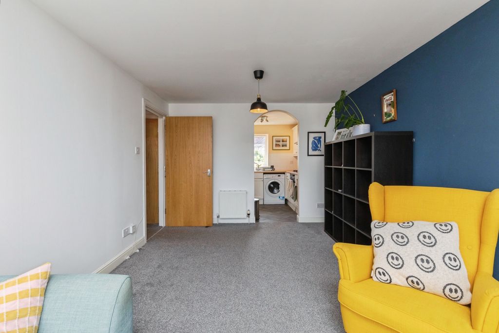 Property photo 3 of 20