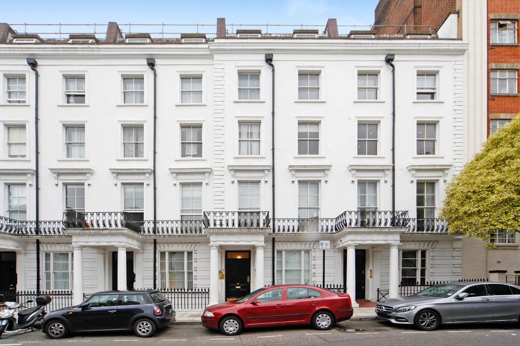 Property photo 1 of 26 External Elevation