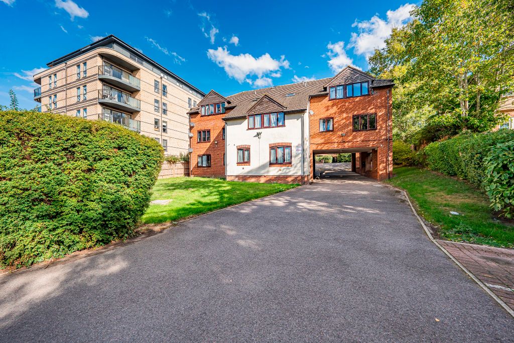 Property photo 2 of 8