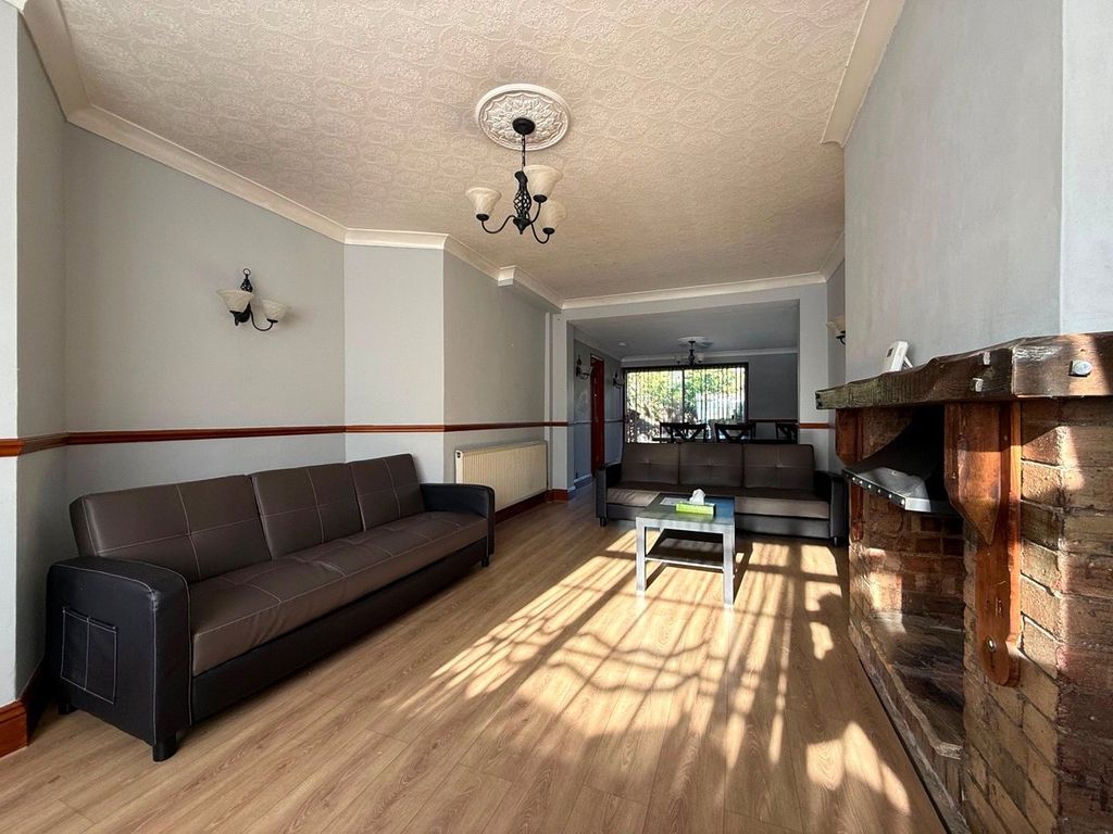 Property photo 2 of 8 Picture No. 06